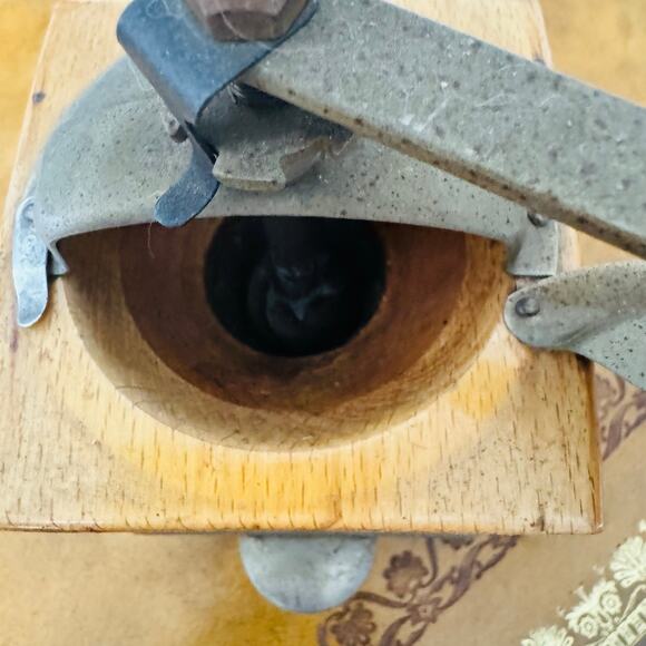 Vintage Italian Manual Wood Metal Coffee Grinder 1950s Nostalgic Barista - Picture 5 of 9